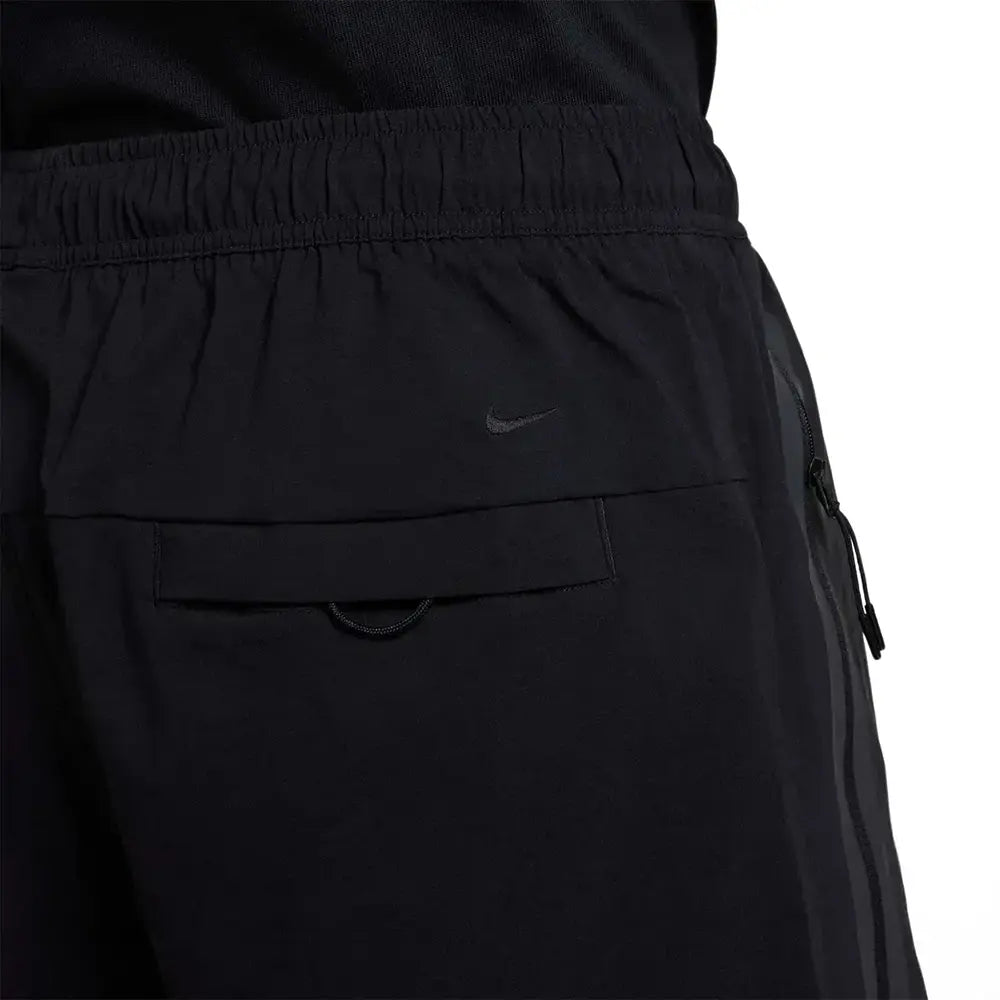 Tech Woven Shorts 'Black'