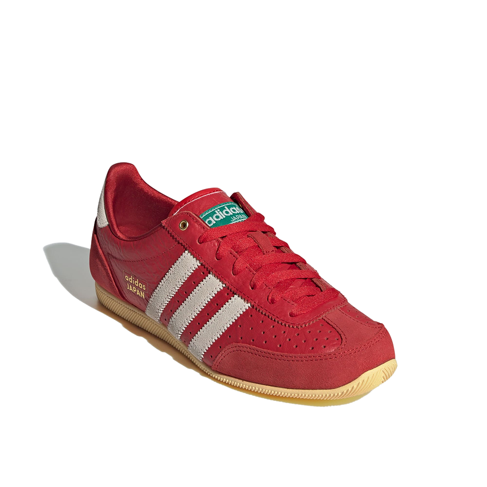 W Japan 'Better Scarlett'