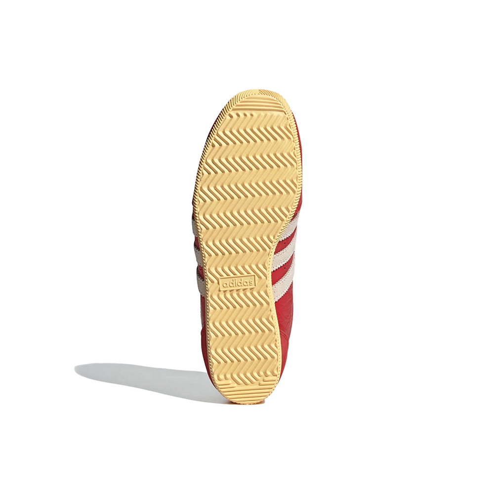 W Japan 'Better Scarlett'