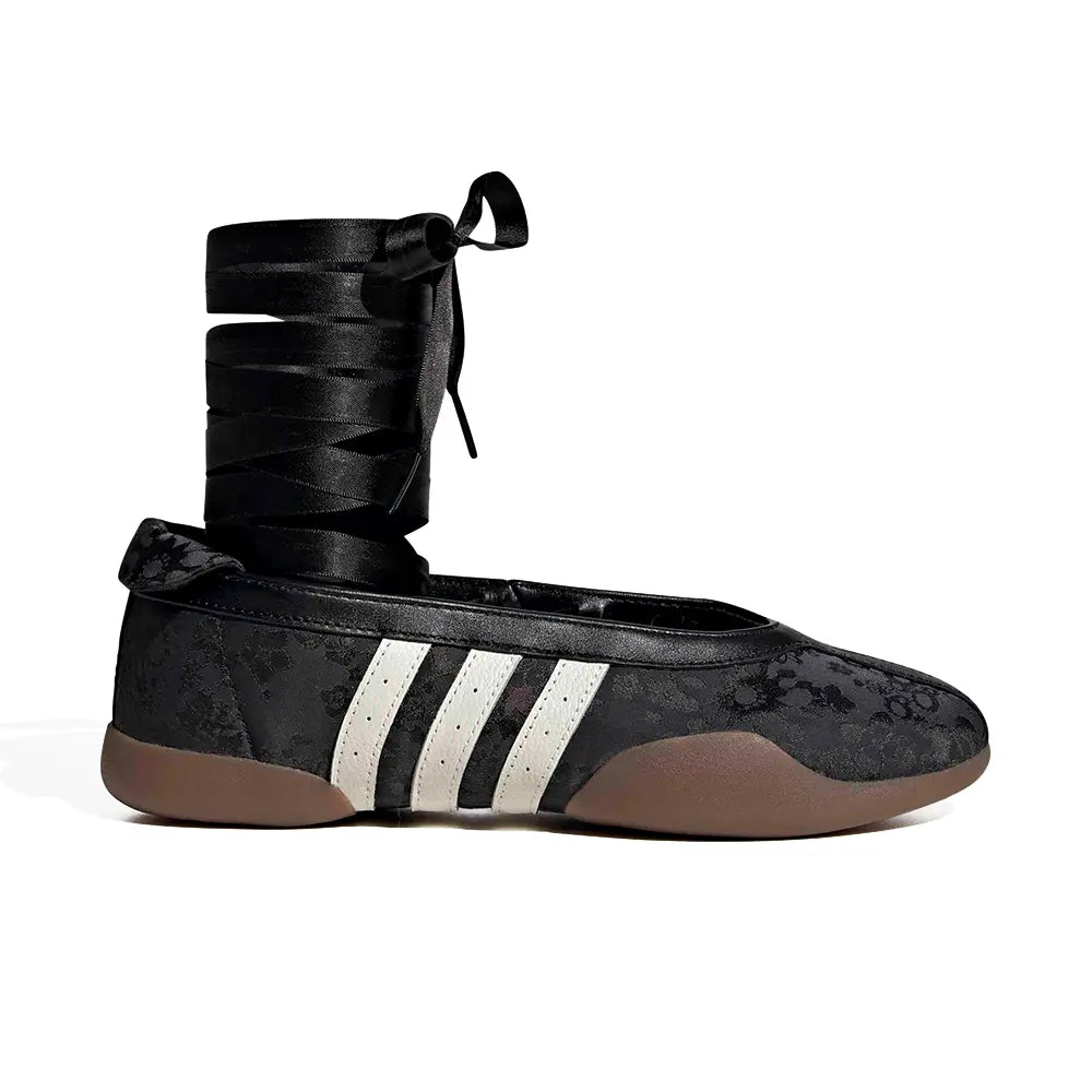 W Taekwondo Mei Ballet 'Liberty London Black Floral Gum'