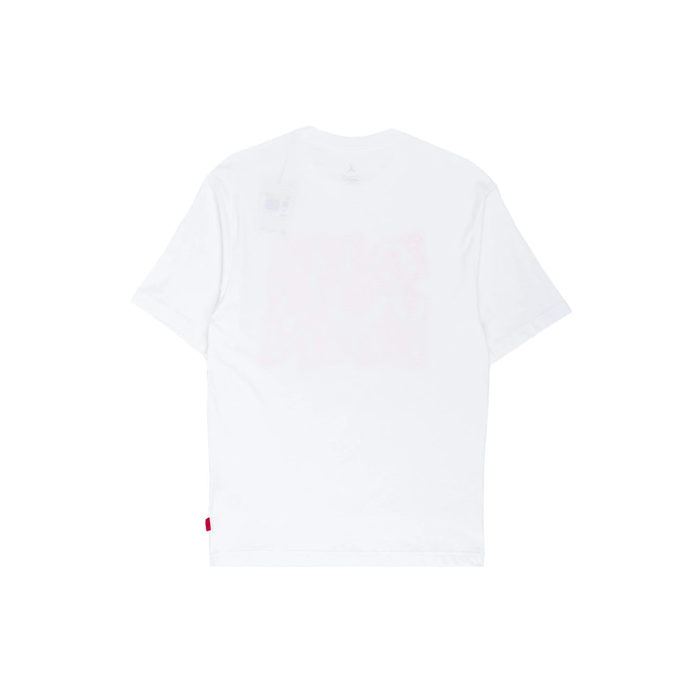 Back view of the white Jordan Brooklyn '85 T-shirt with a plain back and a small red tag at the side seam.