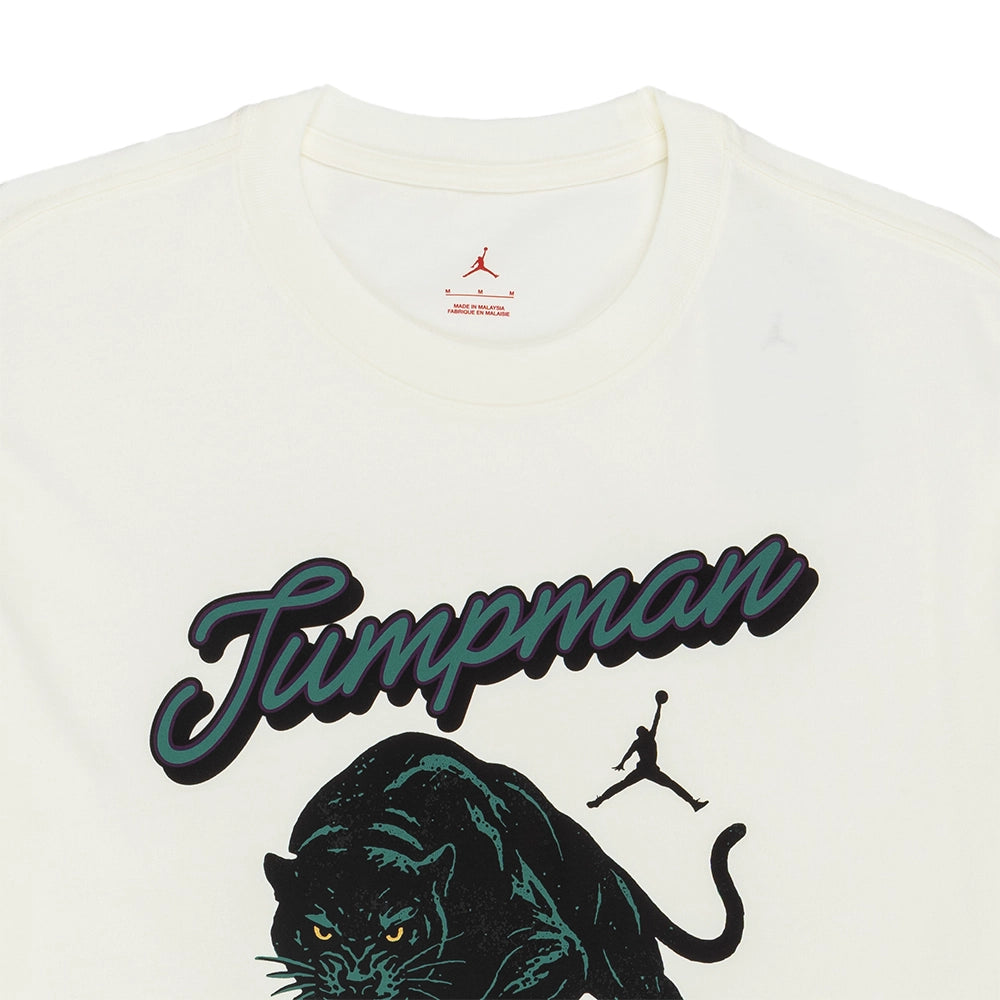 Close-up of the crew neck, Jumpman lettering and black panther graphic on the Sail Jordan T-shirt