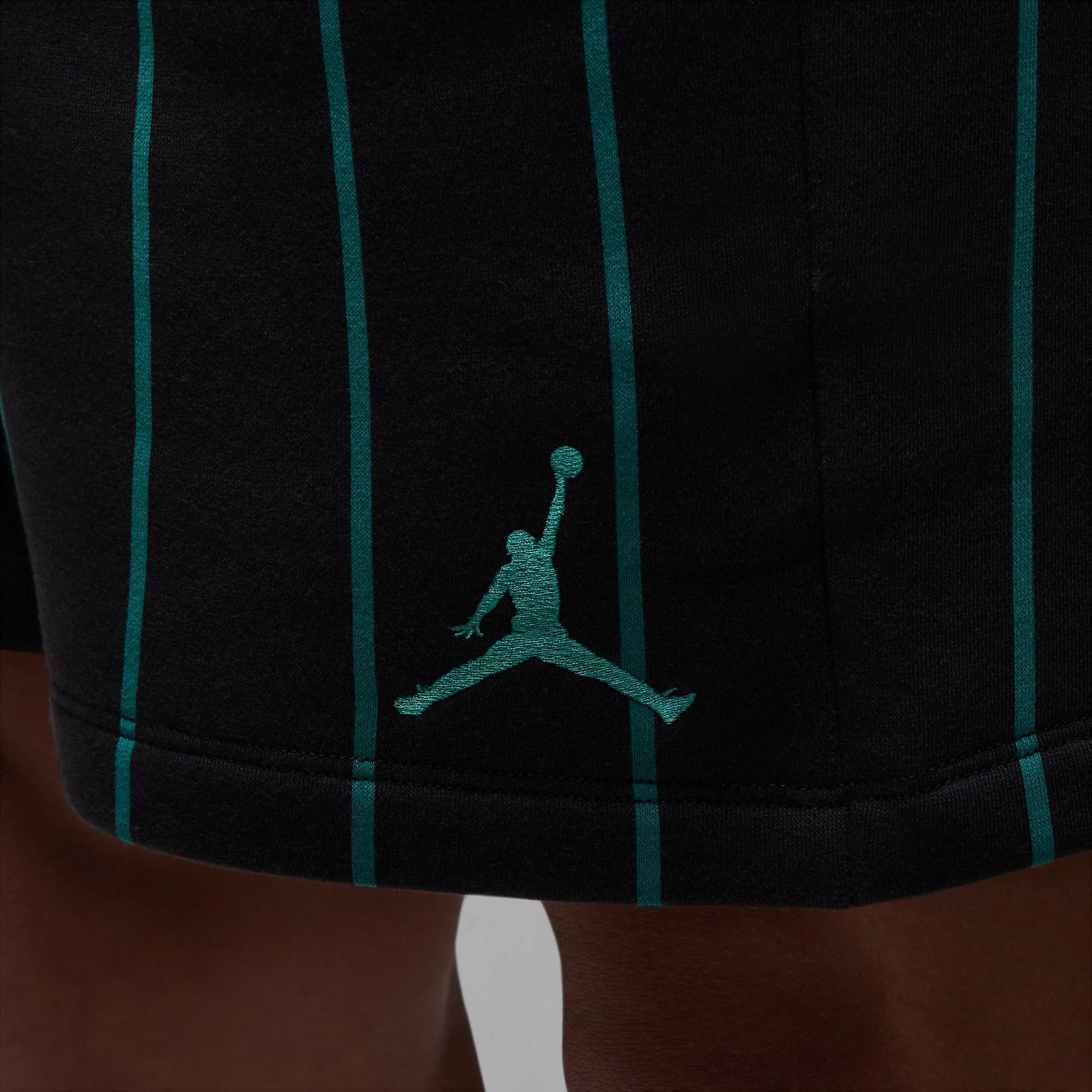 Diamond 45 Brooklyn Fleece Striped Shorts 'Off Noir New Diamond 45 Brooklyn Fleece Striped Shorts 'Off Noir New