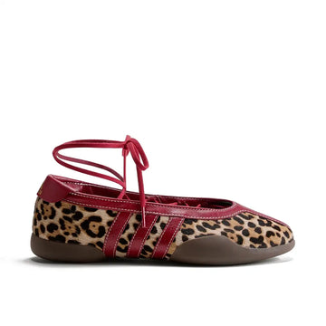 W Taekwondo Mei Ballet 'Off White Team Victory Red'