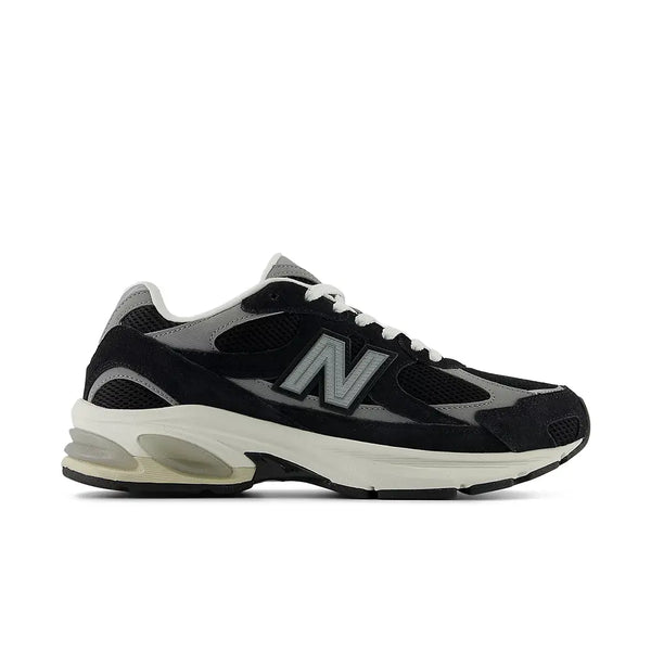 New Balance Sneakers & Apparel | 9060, 1906R & Made in USA – TAKOUT®
