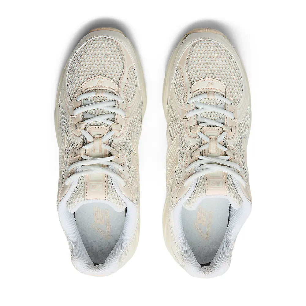 740 v2 'Bisque'