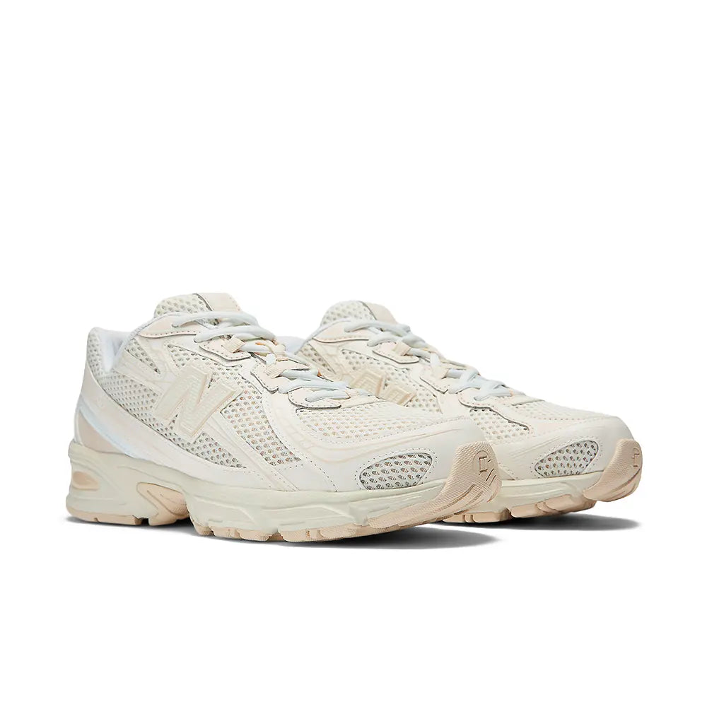 740 v2 'Bisque'
