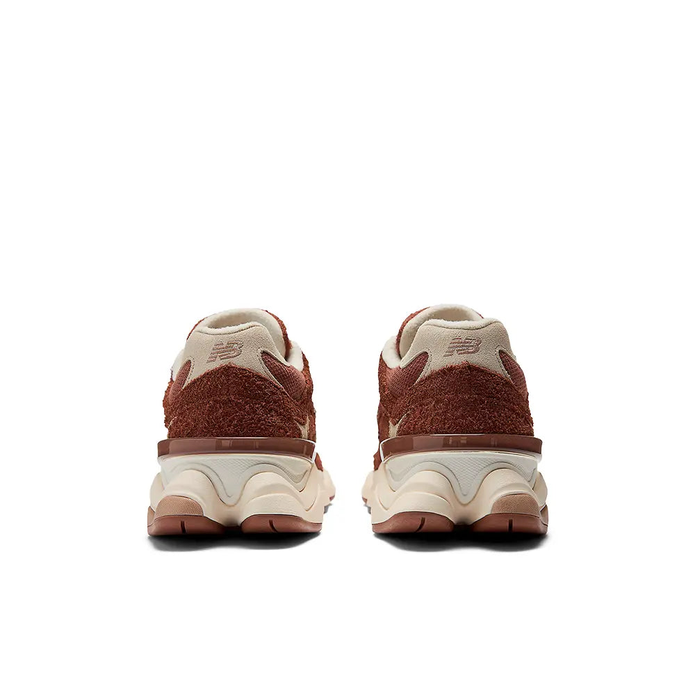 9060 v1 'Rich Oak'