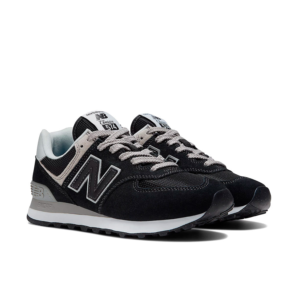 W 574 'Black White'