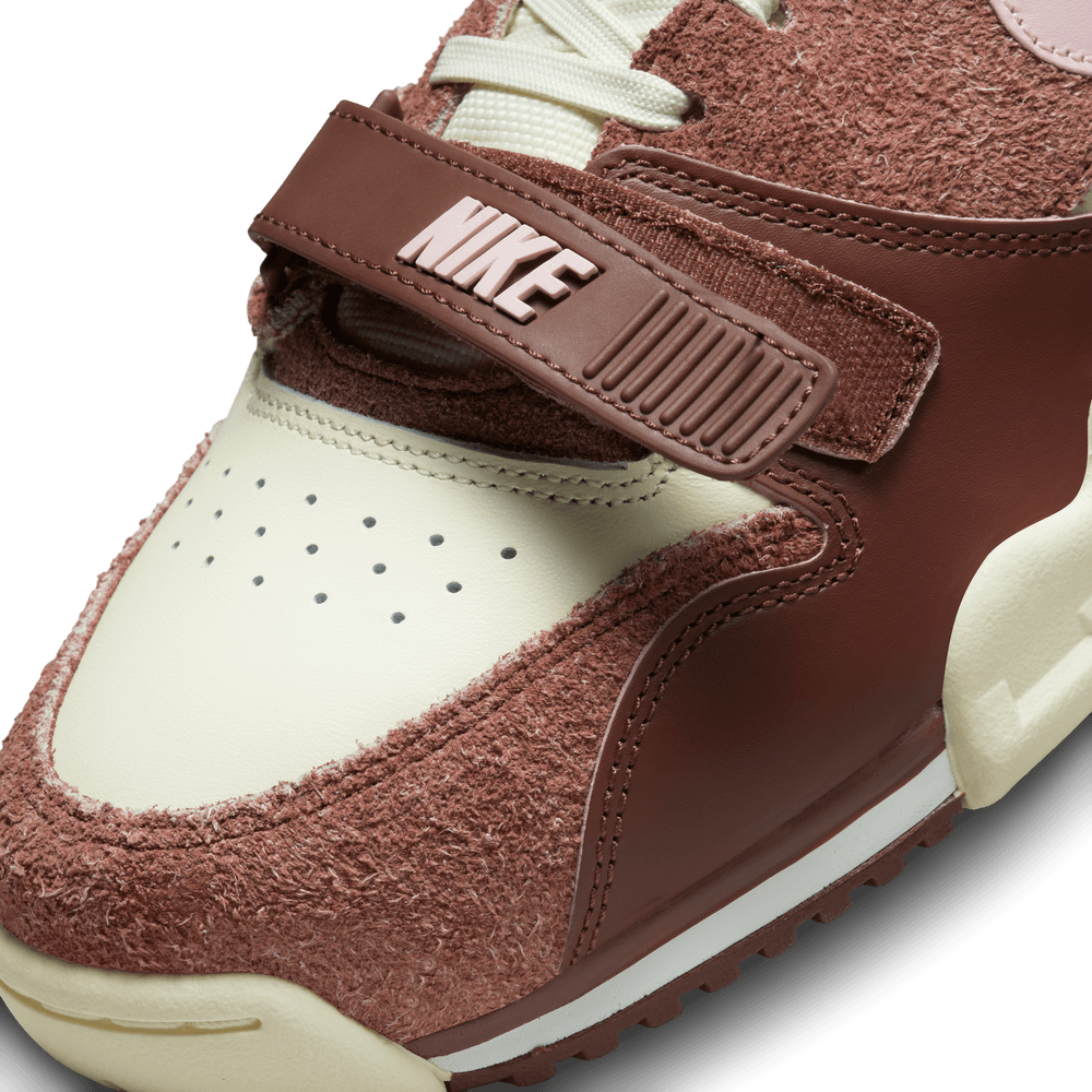 Air Trainer 1 'Dark Pony'